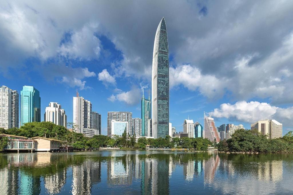 Golden Lustre Hotel Shenzhen Exterior photo